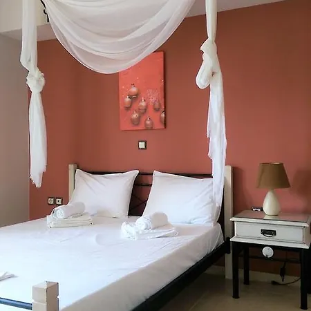 Maria's Rose Garden Apartment *