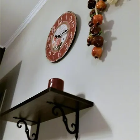 Maria's Rose Garden Apartment