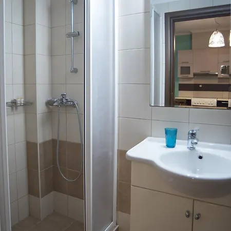 Apartment Maria's Rose Garden *