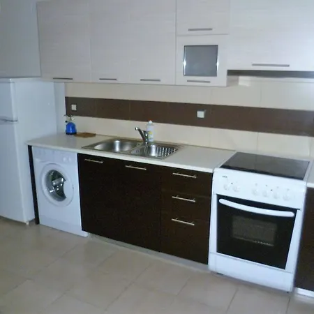 Maria's Rose Garden Apartment Lefkada City