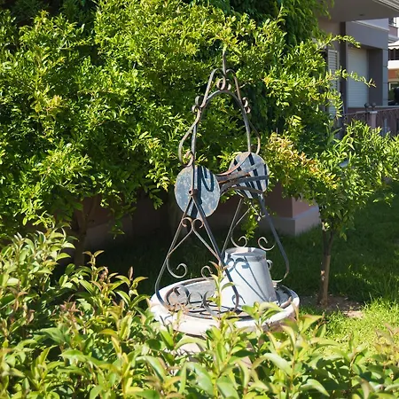 Διαμέρισμα Maria's Rose Garden *
